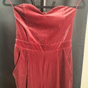 Vintage Elegant Velvet Strapless Dress in Rich Red